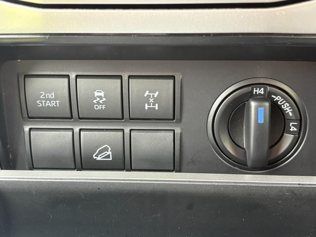 0500064A30250810W00117.jpg