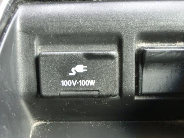 0540946A30251010W00310.jpg