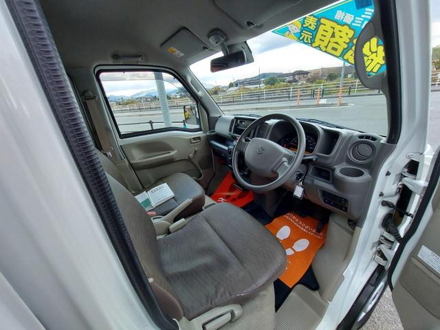 0803930A30251212W00113.jpg