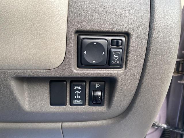 0900005A30231210W00203.jpg