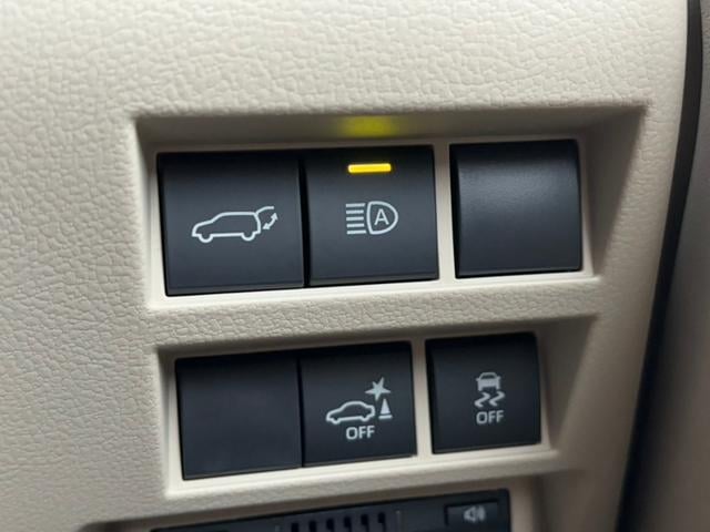 0904306A30250810W00117.jpg
