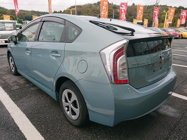 0506924A30241119W00210.jpg