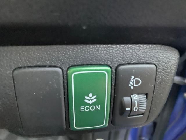 0404352A30250802W00314.jpg