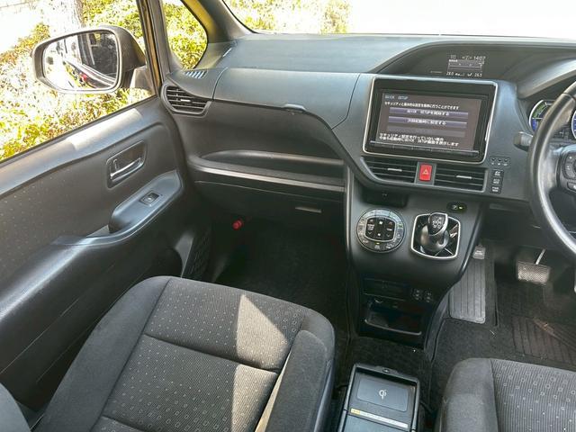 0700472A30260301W00118.jpg