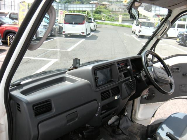 0840349A30251004W00218.jpg
