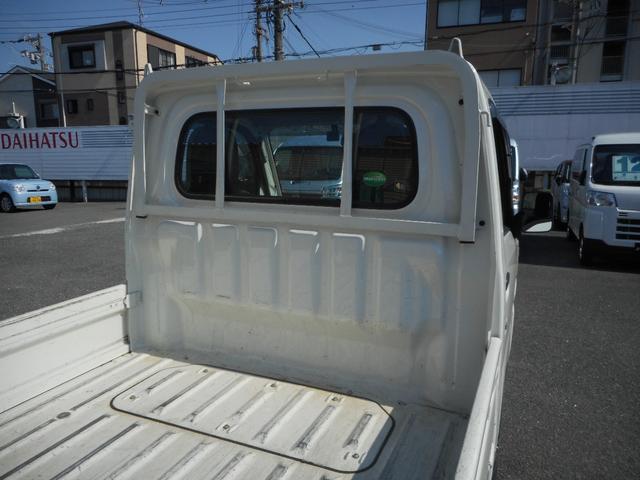 0700145A30250616W00110.jpg