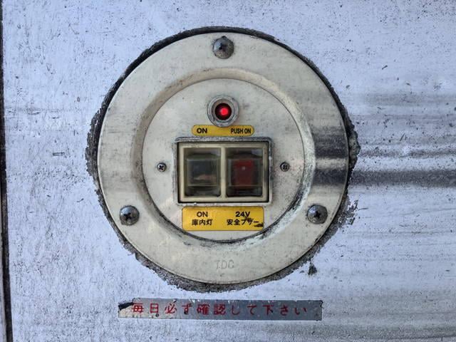 73477_14.jpg