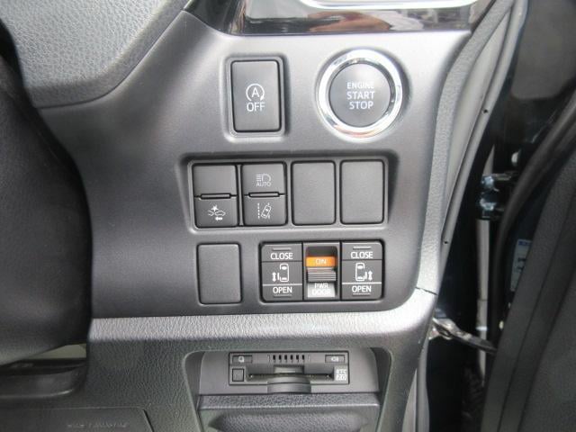 0561088A30250821W00305.jpg