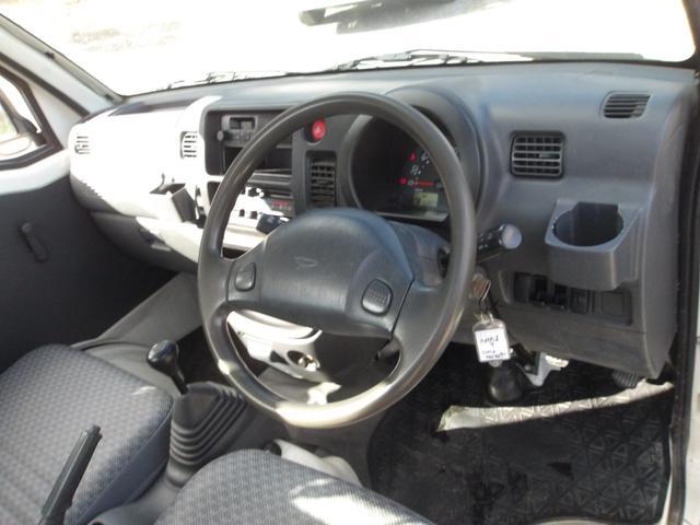 0705062A30251122W00101.jpg
