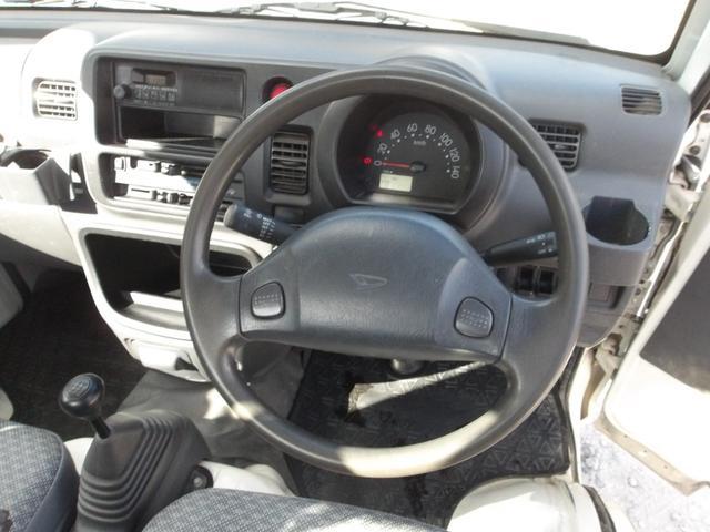 0705062A30251122W00102.jpg