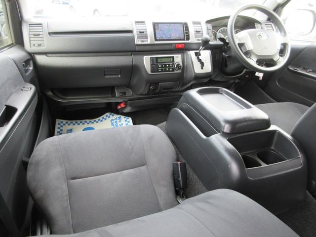 0500199A30250406W00107.jpg