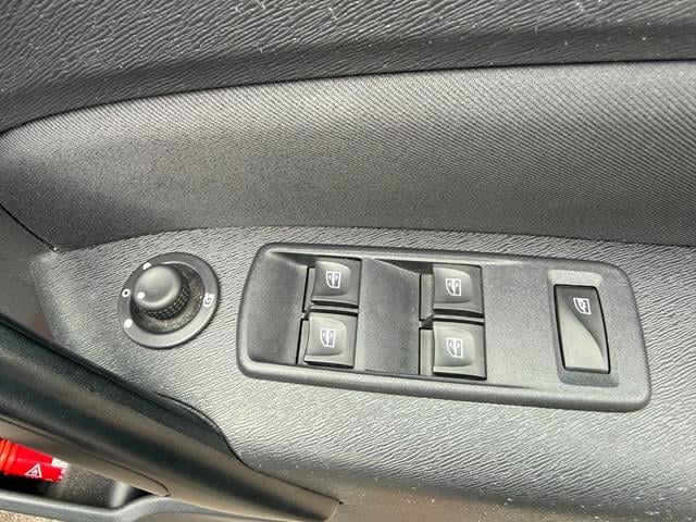 0404042A30251022W00114.jpg