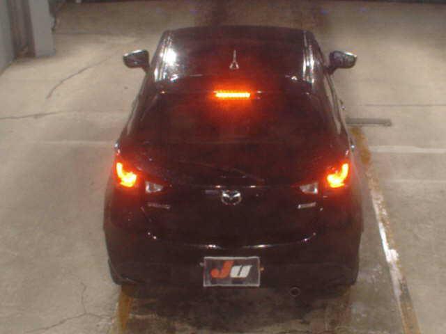 70eb7bf1bed5c0eb3aff4ad1ad22c1f4.jpg