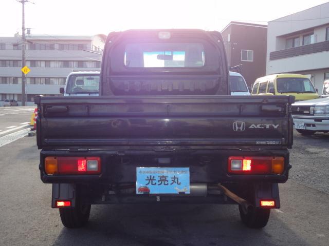 1002989A30260326W00104.jpg