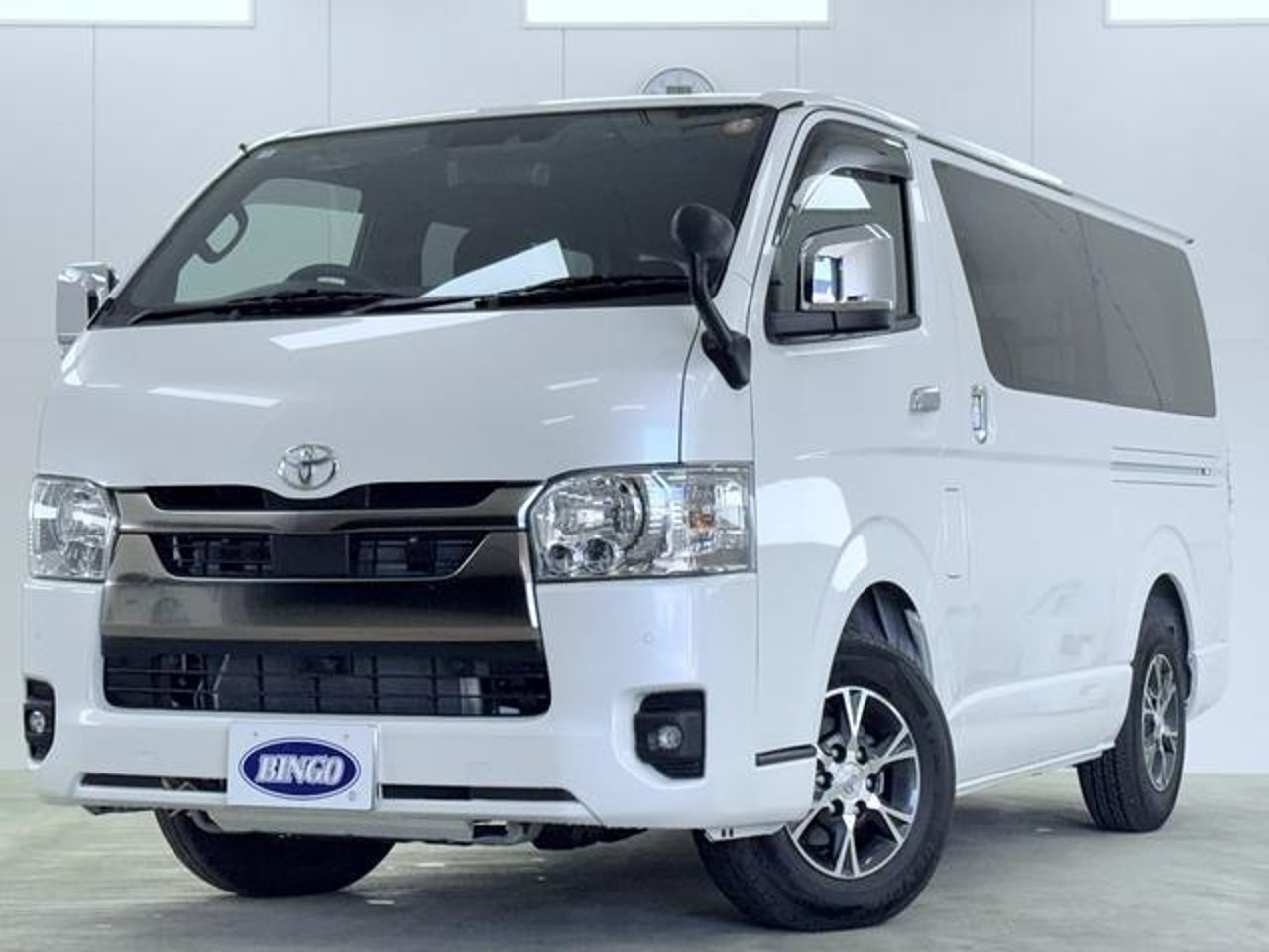 2025 Toyota Hiace, photo 1 of 1