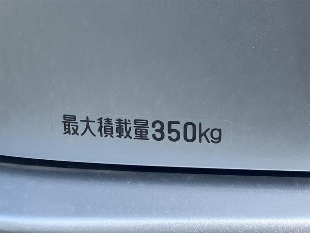 0840343A30250905W00116.jpg