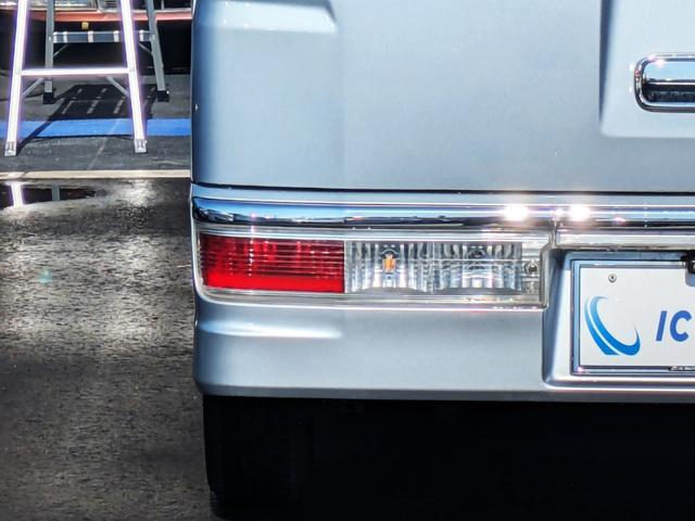 0704850A30260221W00116.jpg