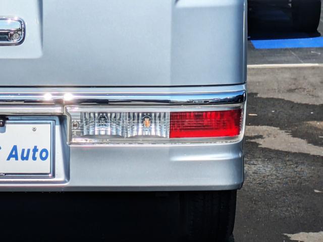 0704850A30260221W00117.jpg