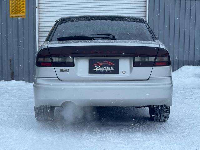 0310292A30260408W00504.jpg