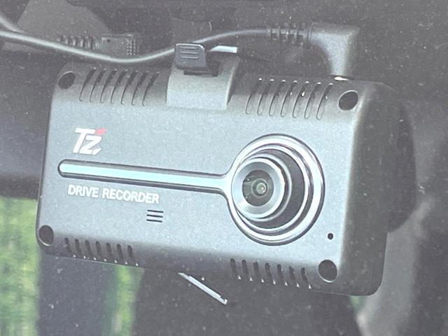 23207643_carP_l_14.jpg