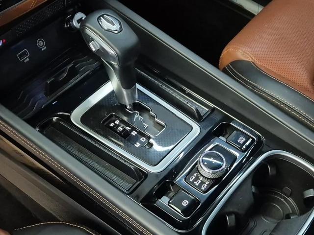 6011002453R8.jpg