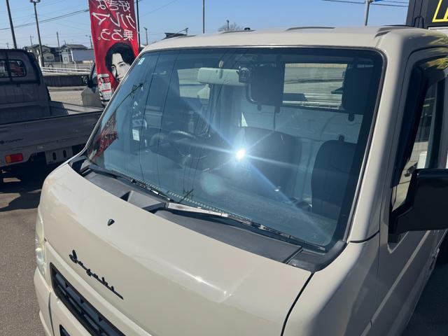 1157798A30260316W00106.jpg