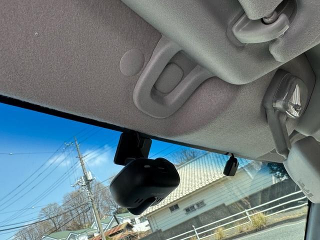 0504196A30260328W00411.jpg