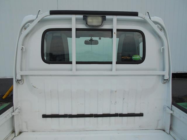 0610065A30250915W00116.jpg