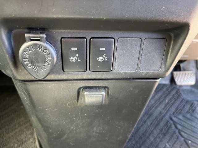 0704243A30250825W00114.jpg