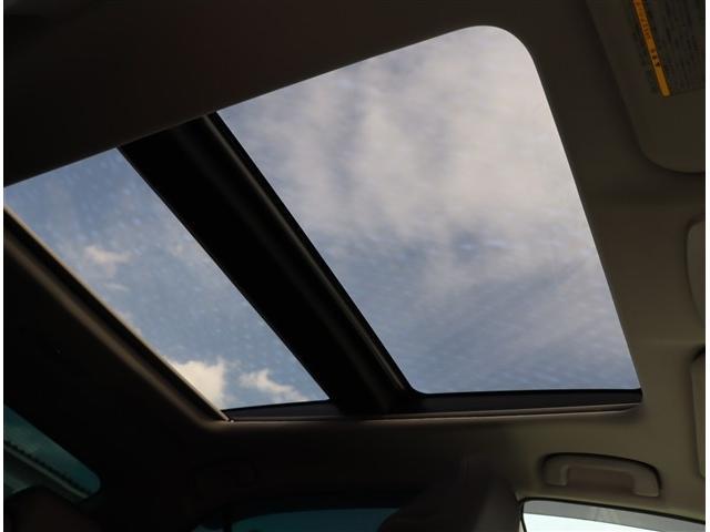 0511204A30260329W00115.jpg