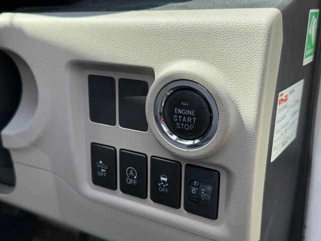0801879A30250318W00119.jpg