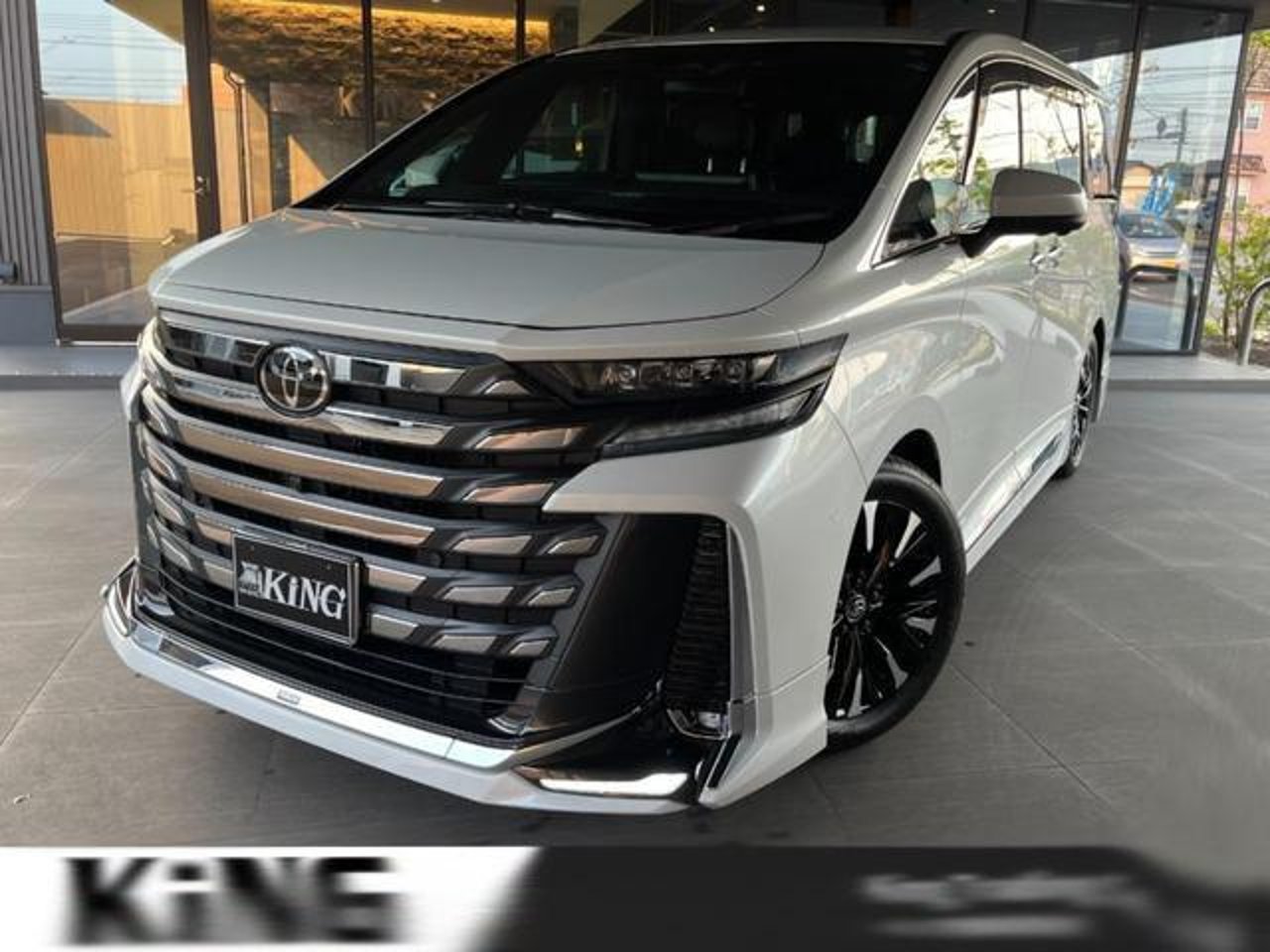 2023 Toyota Vellfire, photo 1 of 1