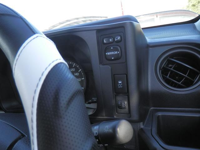 0903638A30251015W00111.jpg