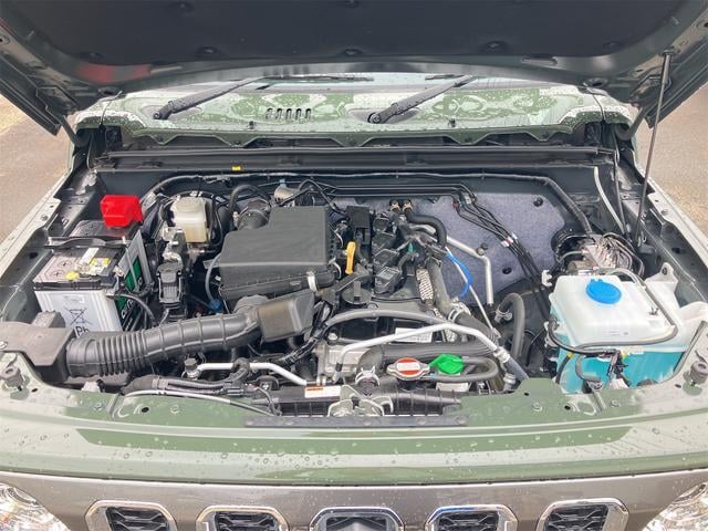 0903942A30251020W00218.jpg