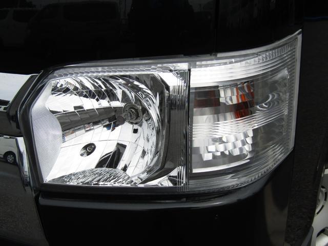 0505254A30251023W00114.jpg