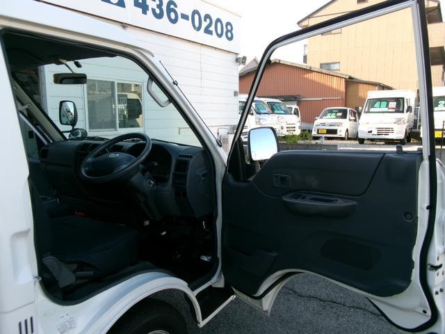 0740030A30260218W00117.jpg