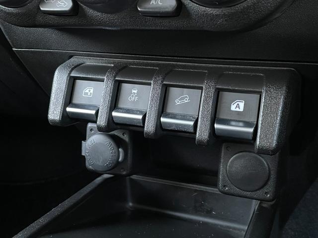 0123971A30260227W00113.jpg