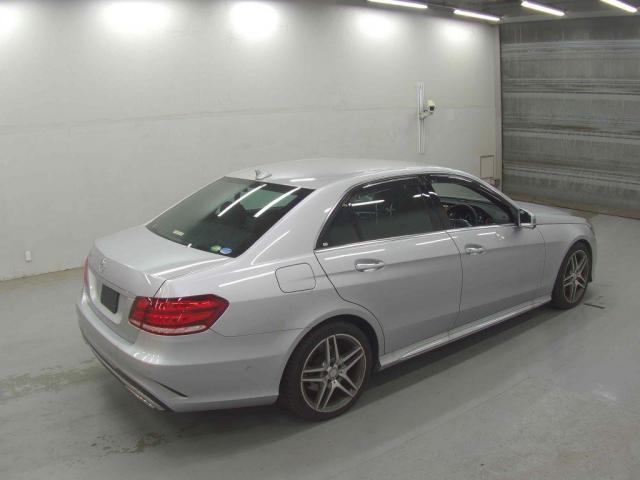 22052239_carP_l_3.jpg