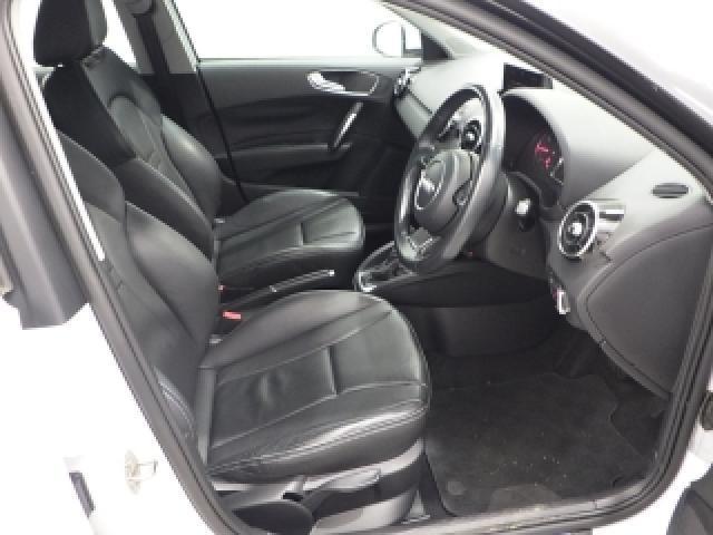 23208257_carP_l_4.jpg