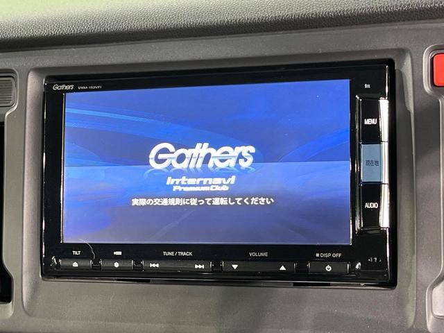 22916092_carP_l_4.jpg