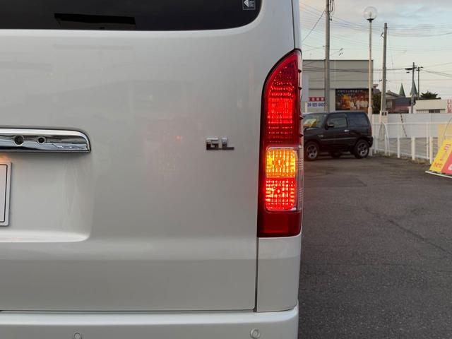 0910314A30260404W00116.jpg