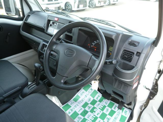 0520213A30251001W00115.jpg