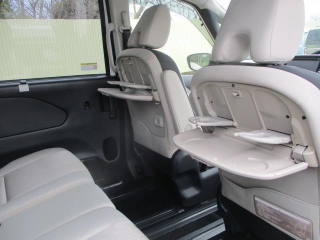 23150277_carP_l_7.jpg