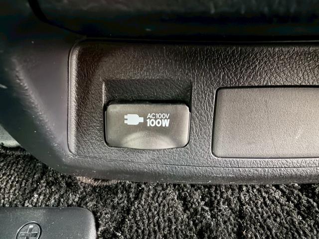 0541528A30260130W00714.jpg