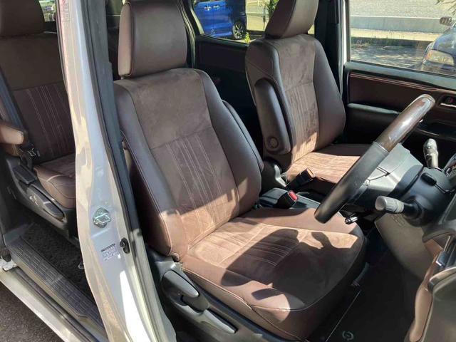 0207009A30250925W00107.jpg