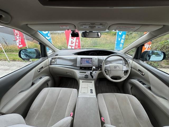 0704677A30251115W00203.jpg