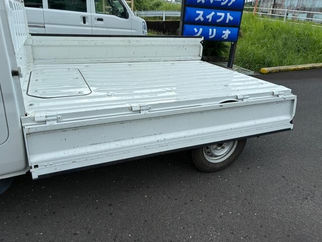 0840149A30250715W00104.jpg