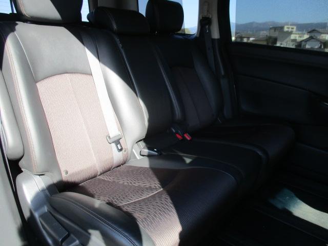 0610025A30260118W00215.jpg