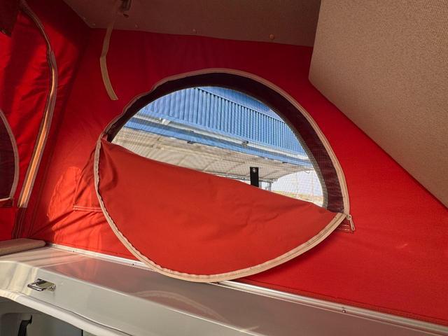9200628A30250925W00216.jpg