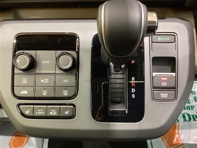0704639A30251215W00106.jpg